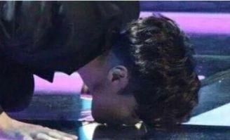 杨幂吃瓜张艺兴视频在线观看,精彩瞬间在线观看