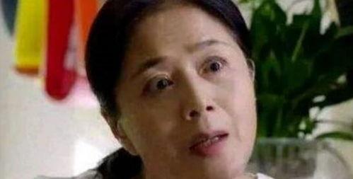 大姑姐带头吃瓜视频