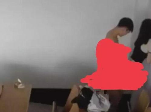 黑龙江情侣吃瓜视频曝光,揭秘背后真相