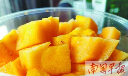 南宁小伙吃瓜视频最新,揭秘街头美食背后的故事